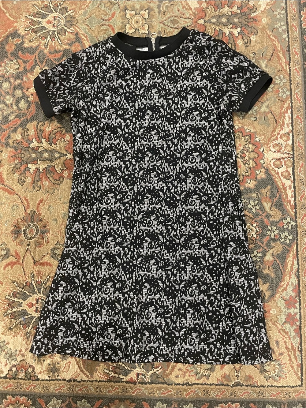 AB Studio Black and White Short Sleeve Lace Patterned Dress